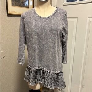 Elegant Gray Women's Blouse with Layered Hem